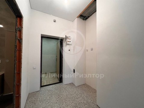 1-к квартира, 1/4 эт., 63м²