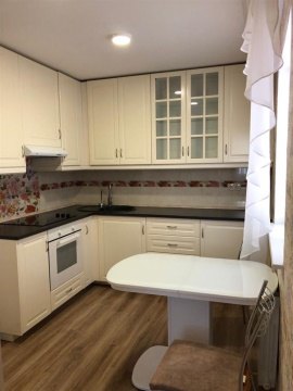 2-к квартира, 10/12 эт., 52м²