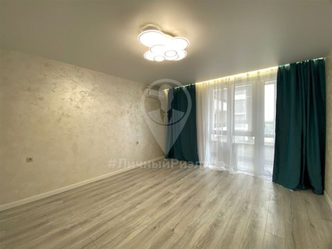 1-к квартира, 10/17 эт., 50м²