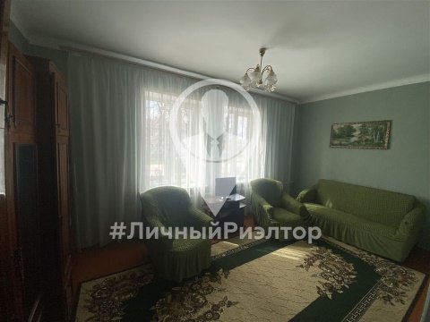 3-к квартира, 1/2 эт., 63м²